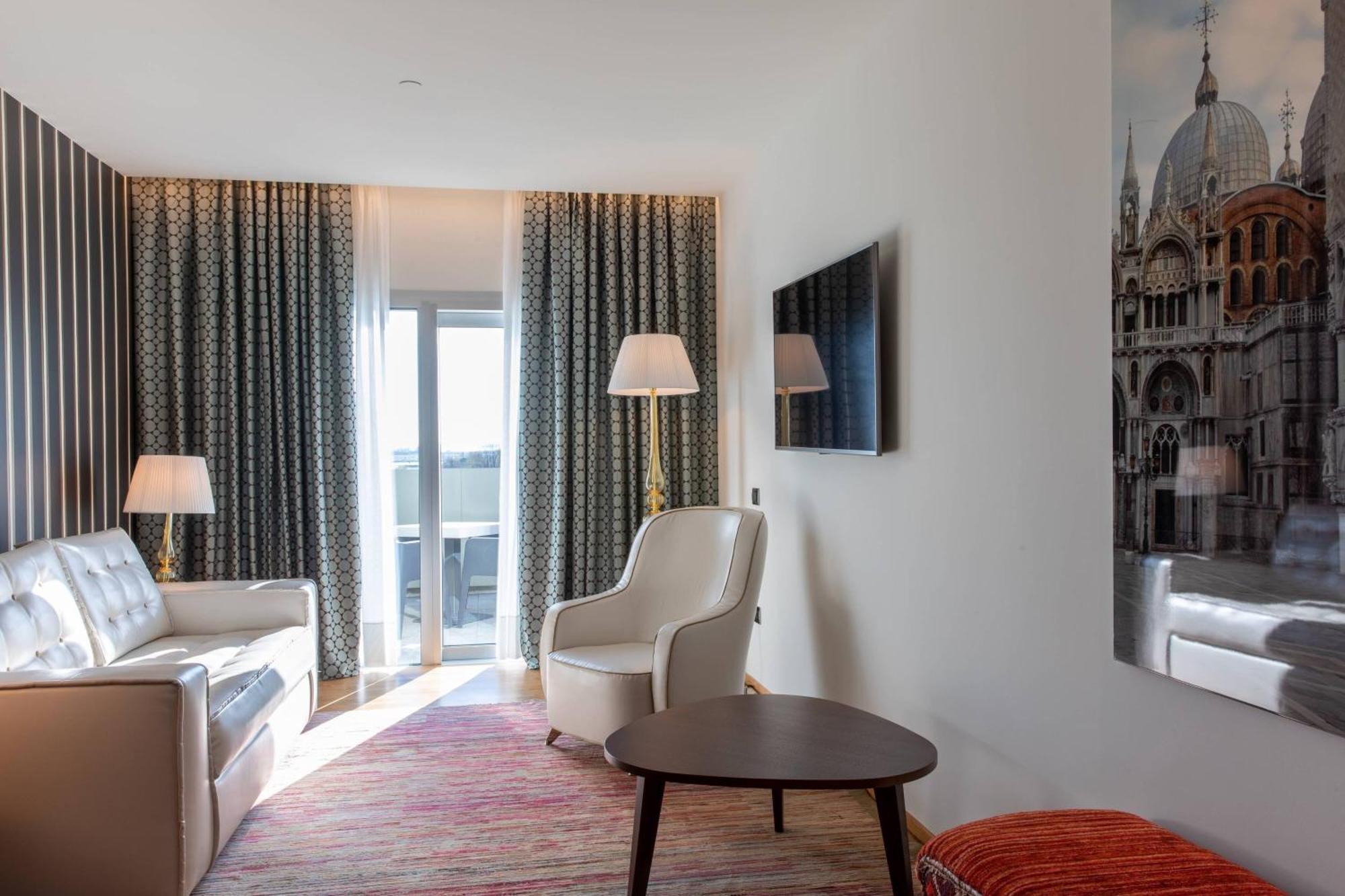 Courtyard By Marriott Venice Airport Tessera Εξωτερικό φωτογραφία